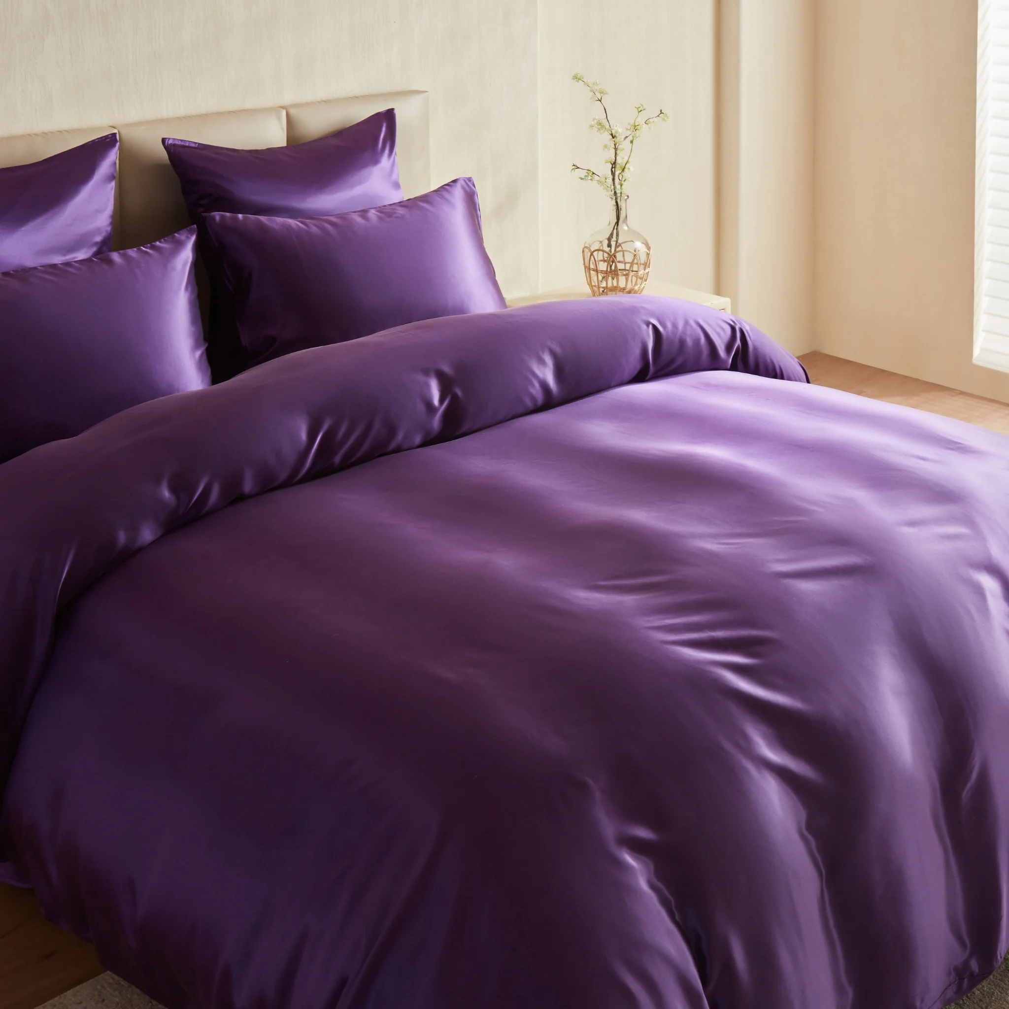 22 Momme Silk Duvet Cover - Plum - Image 7