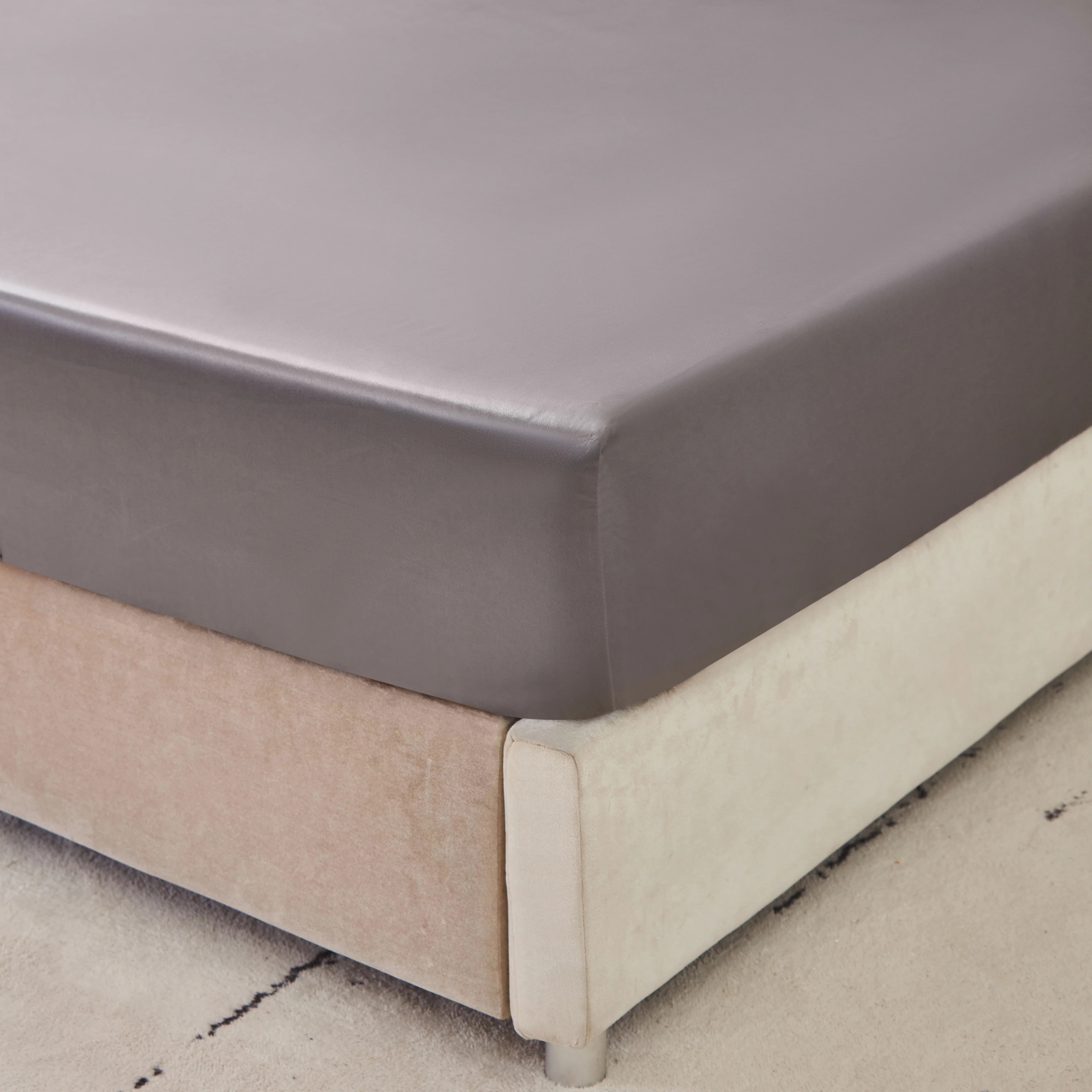 22 Momme Silk Fitted Sheet - Gunmetal - Image 2