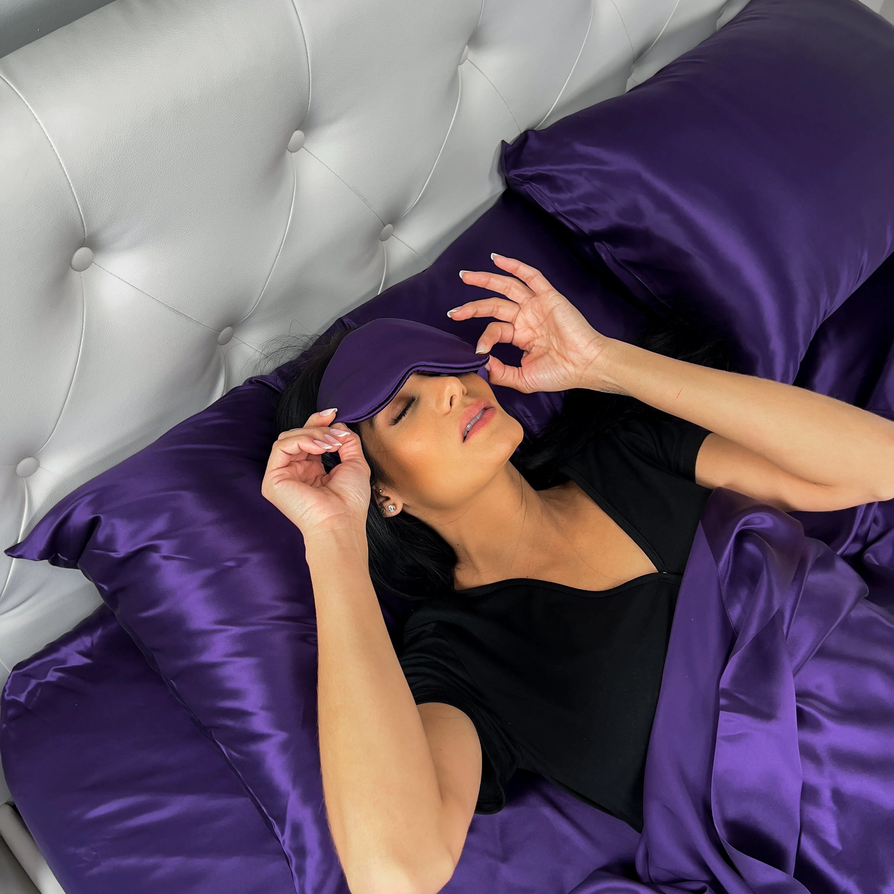 22 Momme Silk Pillowcase & Sleep Mask Gift Set - Plum - Image 3