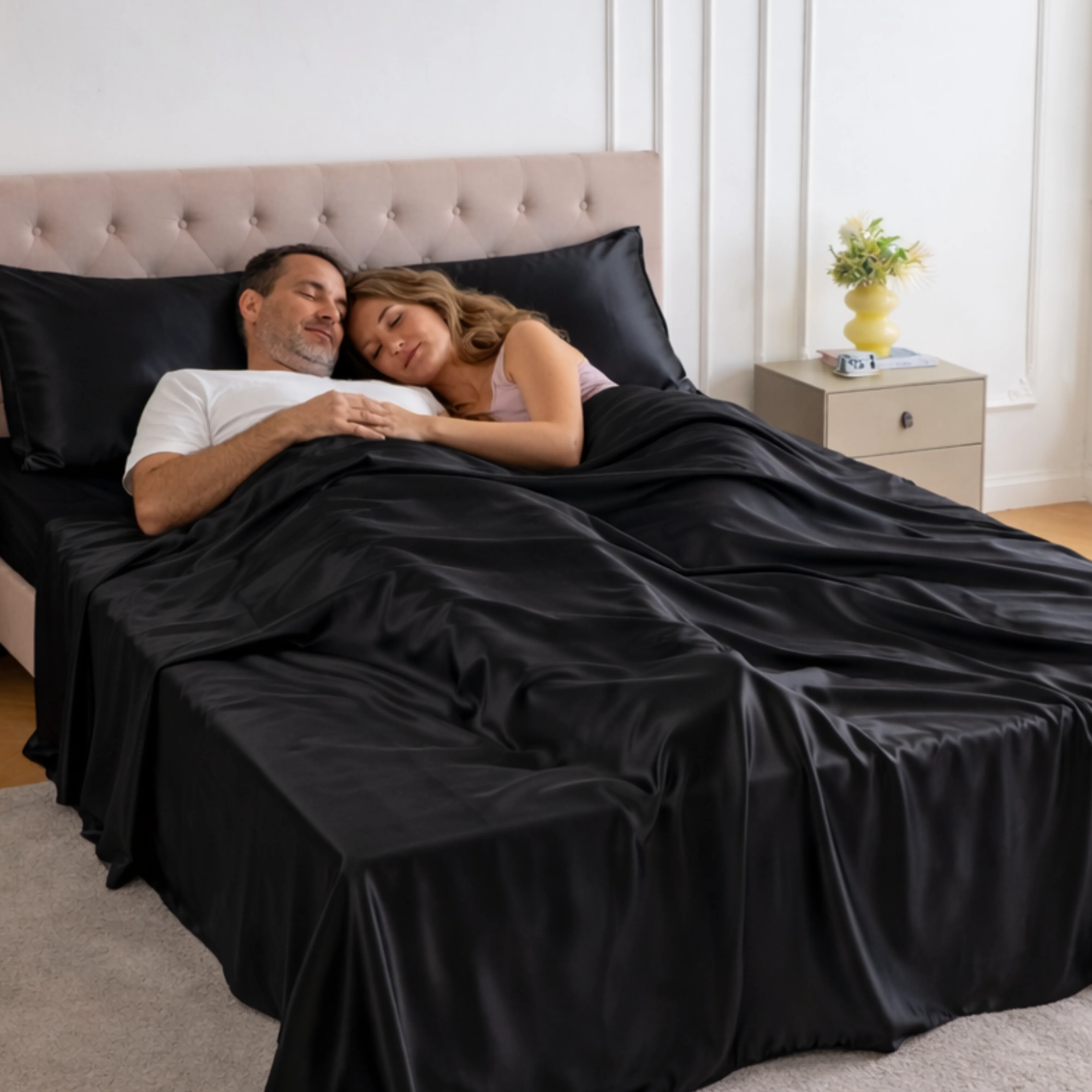 30 Momme Silk Sheet Set - Black - Image 6