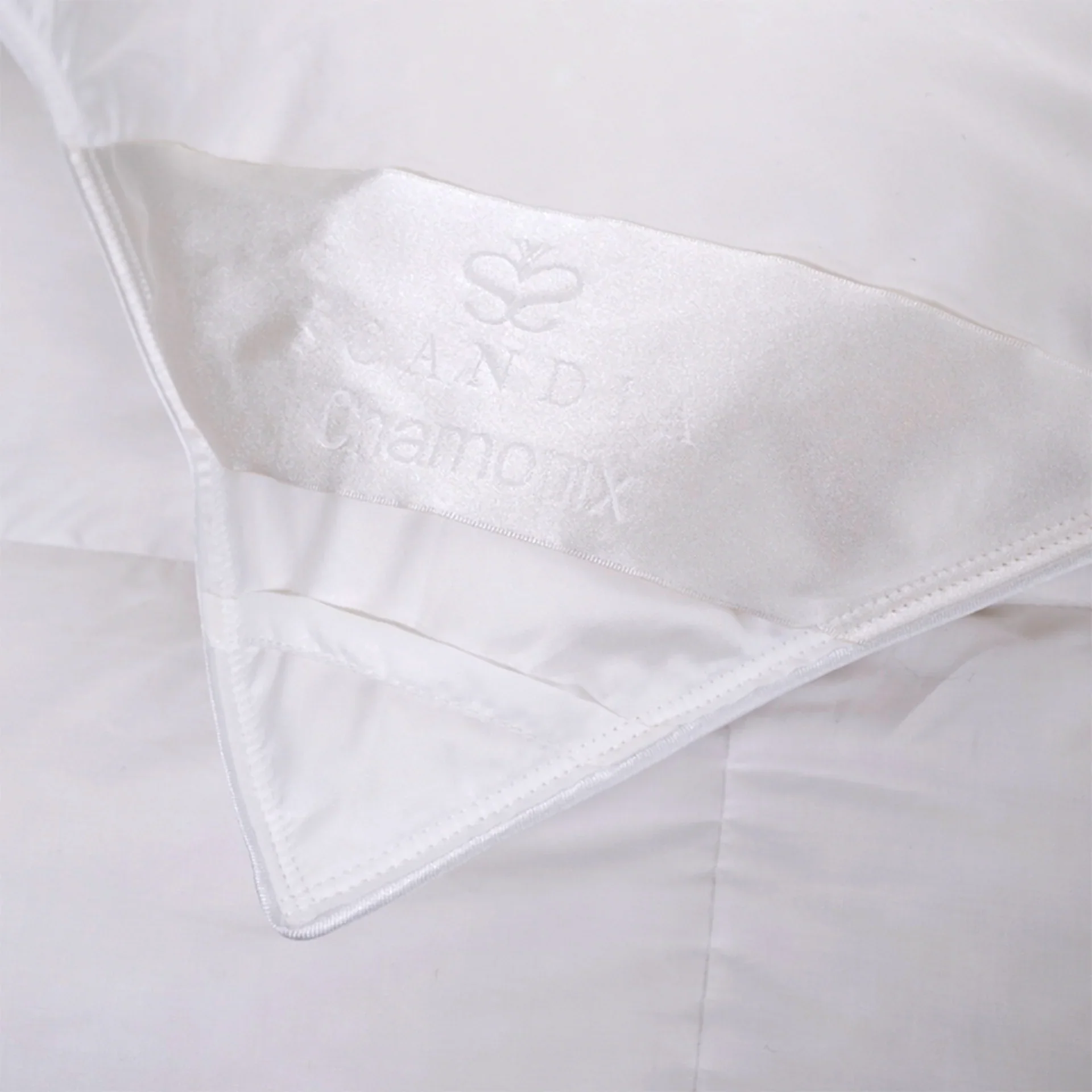 Scandia Home Chamonix Siberian Down Comforter - Image 4